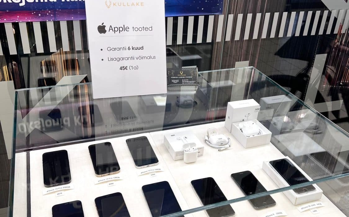 vitriin, kus on välja pandud telefonid